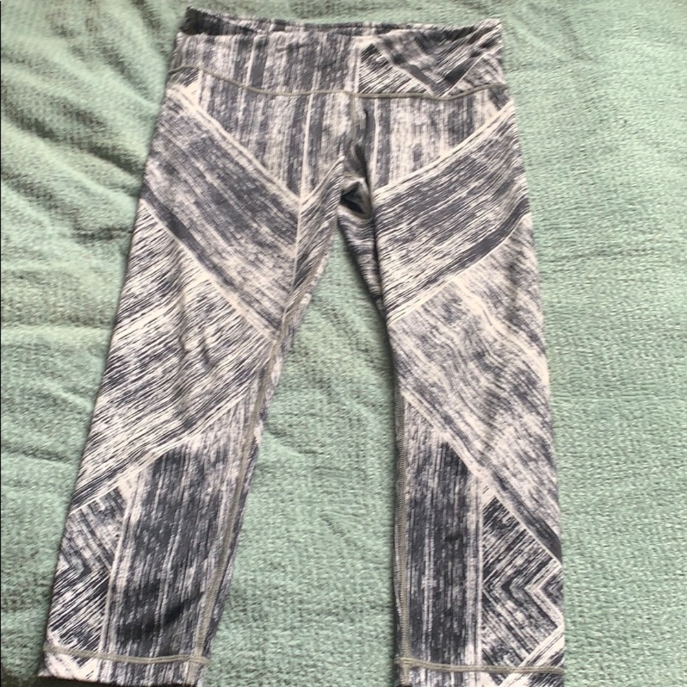 Cropped lulu lemon leggings